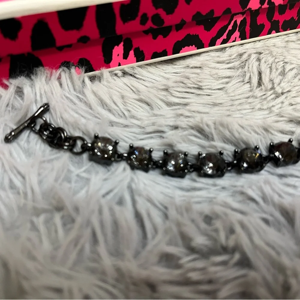 Juicy Couture Gemstone Star Bracelet - Picture 2 of 5